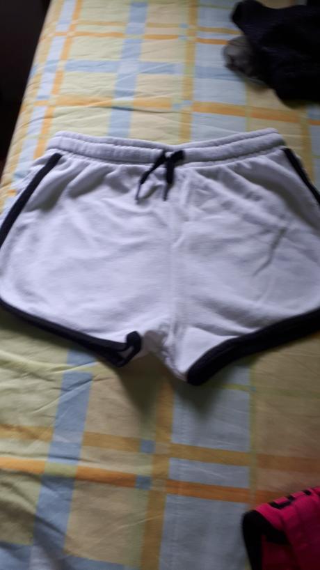 Šortky, f&f,146