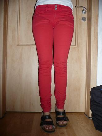 Dámske značkové rifle bershka, xs