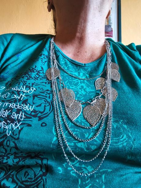 Náhrdelník s lístkami, 