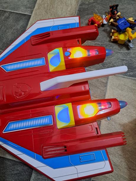 Krásne lietadlo tlapkovej patroly...ako nové, 