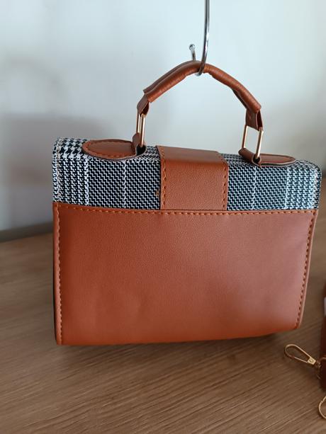 Crossbody kabelku, 