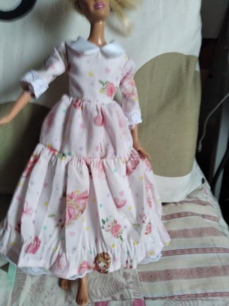 Šaty pre babiku barbie,