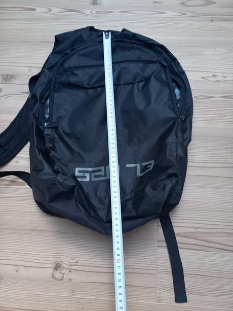 Ruksak (aj na notebook) sam 73,