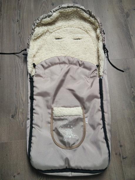 Fusak s ovčím rúnom, 