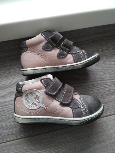 Prechodné topánky, 20