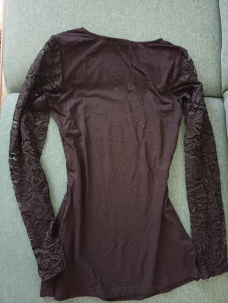 Tričko s čipkou, 36