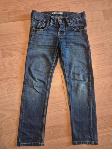 Tmavomodré rifle, palomino,122