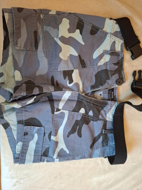 Kratasky 36, bershka,s