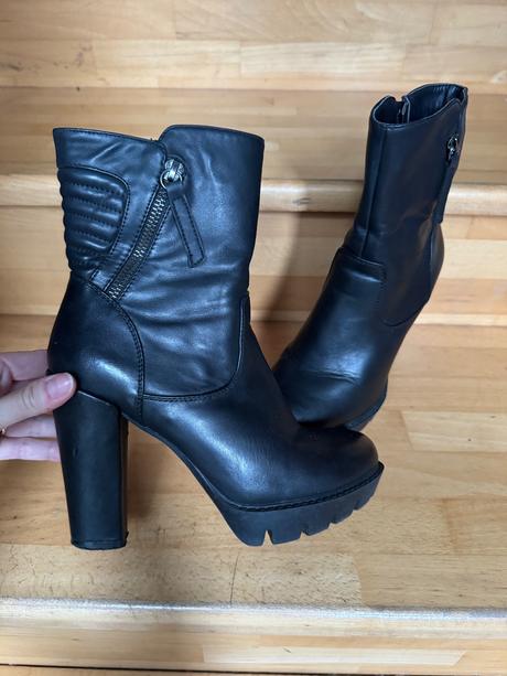 Členkové čižmy, 35