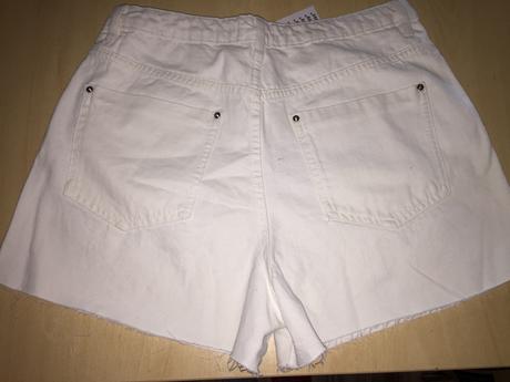 Šortky, sinsay,40