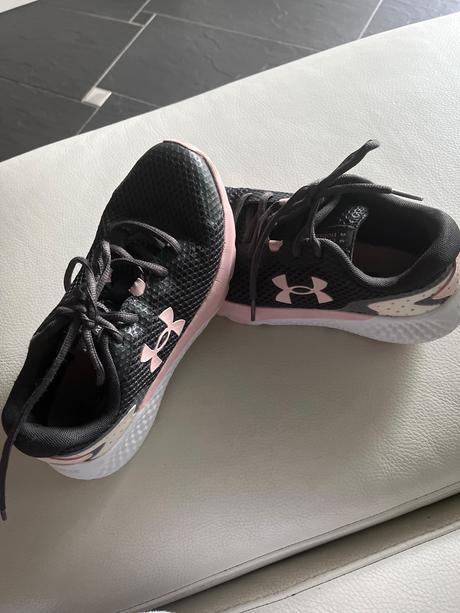 Tenisky 35,5, under armour,35