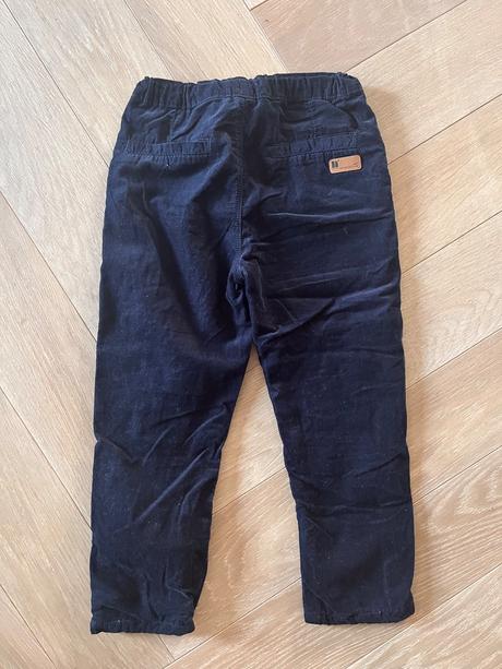 Menčestrové nohavice, next,110