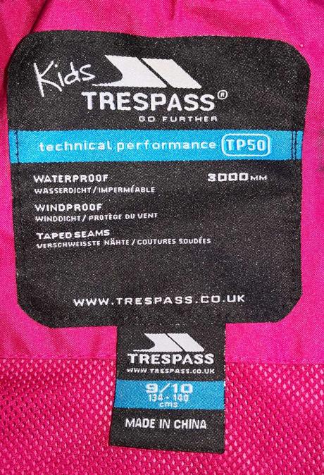 Nepremokava prechodna bundicka zn. trespass, 140