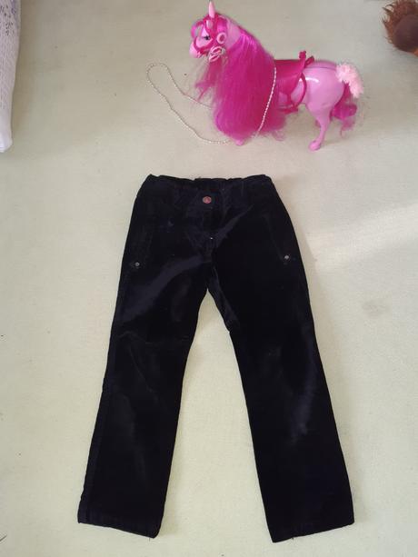 Čierne zamatove nohavice pre dievčatko 110, original marines,110