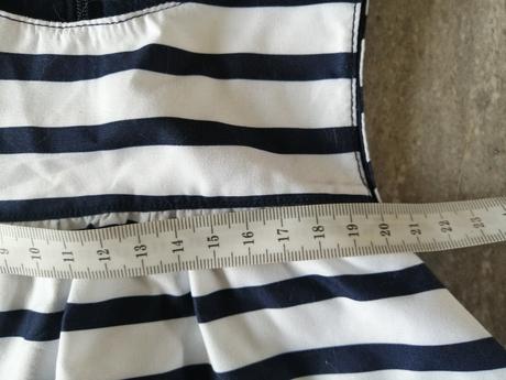 Pásikavé šatičky v 80-86, 1 r, 80