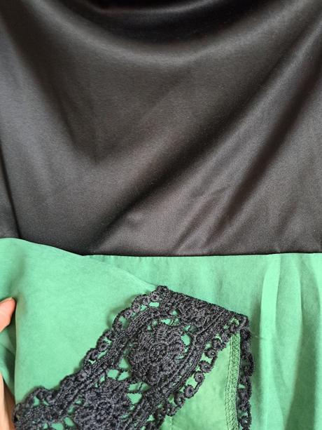 Dvojfarebné šaty, xl