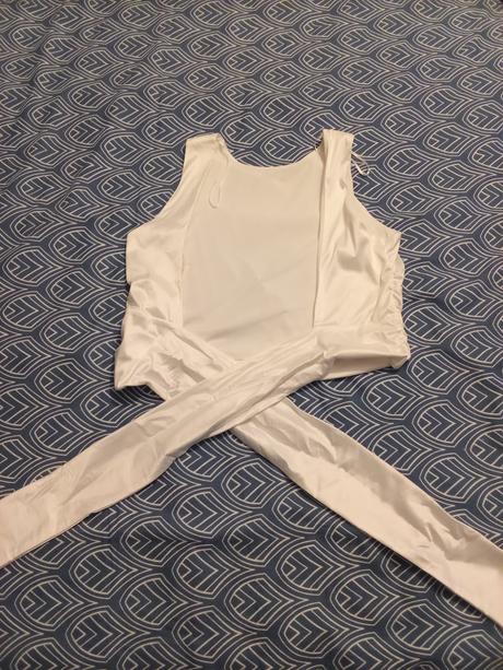 Krátky vrch s mašlou na chrbte, reserved,xl