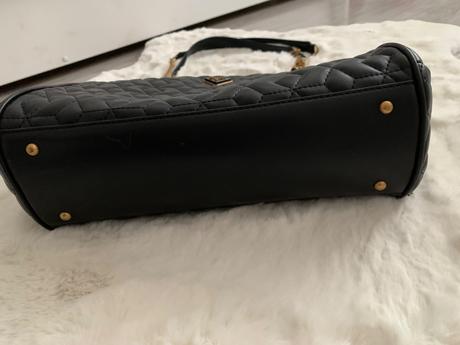 Kabelka guess, guess