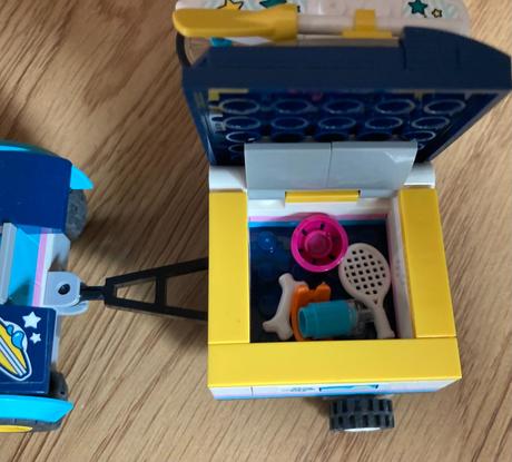 Stephanie a jej bugina s prívesom, 