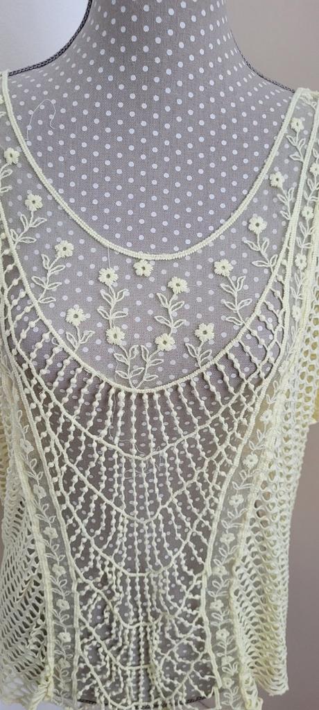 Dierkovane žlté tričko,