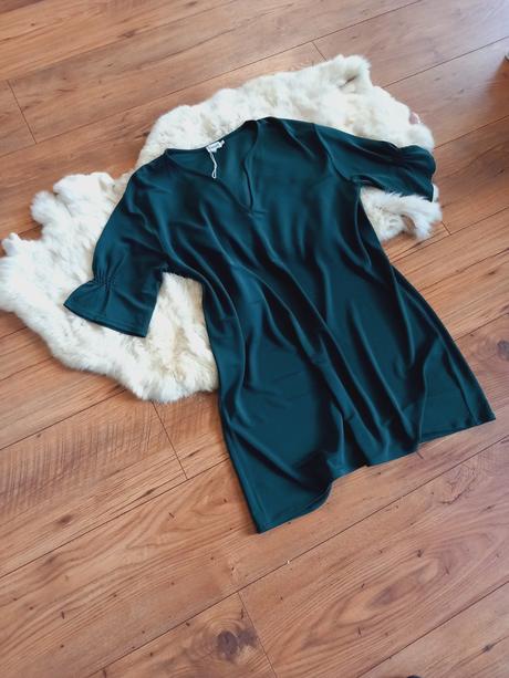 Smaragdovo zelene saty filippa k, s