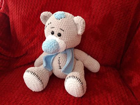 Háčkovaní mackovia so záplatou, 