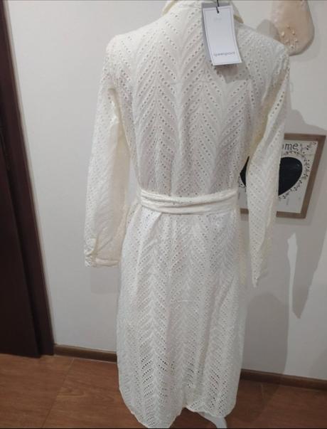 Košeľové šaty z madeiry, 38