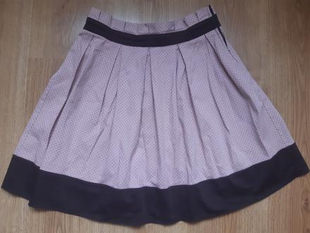 Skladaná bledorúžová bodkovaná sukňa, s