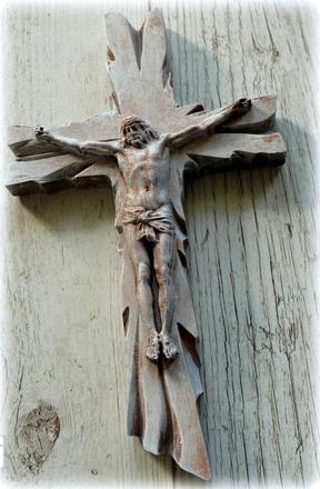Drevorezba "ježiš na kríži", 