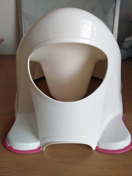 Nočník pre dievčatko, 