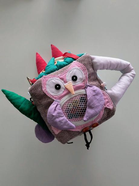 Didaktická edukačná kocka strojové a ručne šitie, 