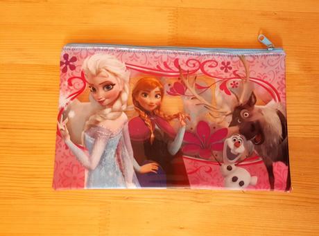 Frozen kabelka, peračník, krabičky, 