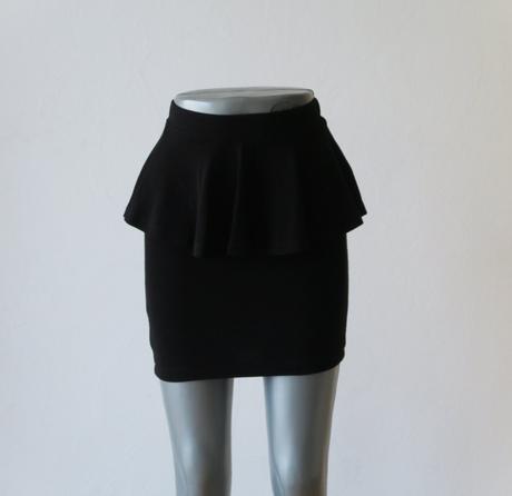 Elegantná čierna peplum sukňa puzdrový stri, bershka,s