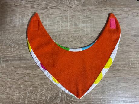 Nákrčník na jar, jeseň, 92