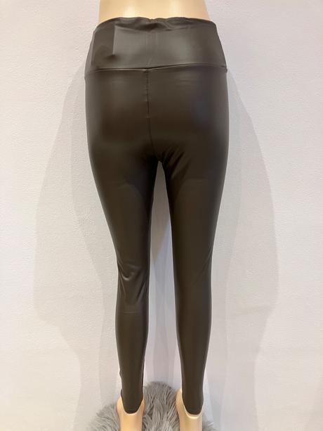 Dámske zateplené koženkové legíny tmavohnedé (m), m