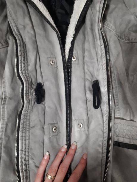 Nadherná zimná bunda,