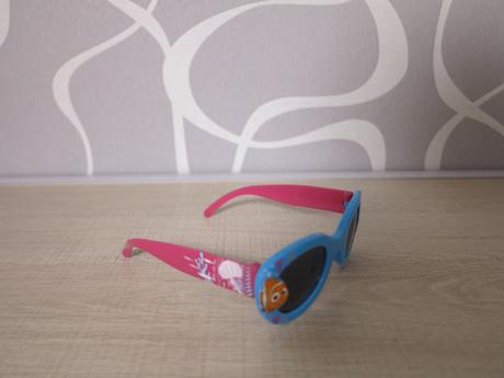 Slnečné okuliare s nemom a dory,