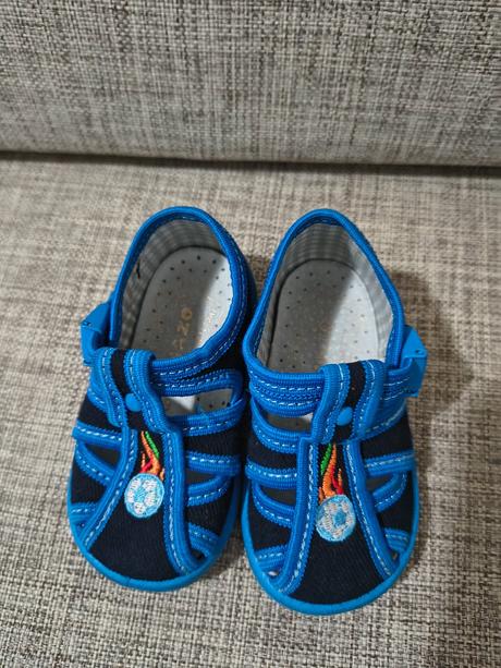 Papučky nazo, nazo,19