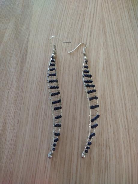 Efektné náušnice s korálkami, stradivarius