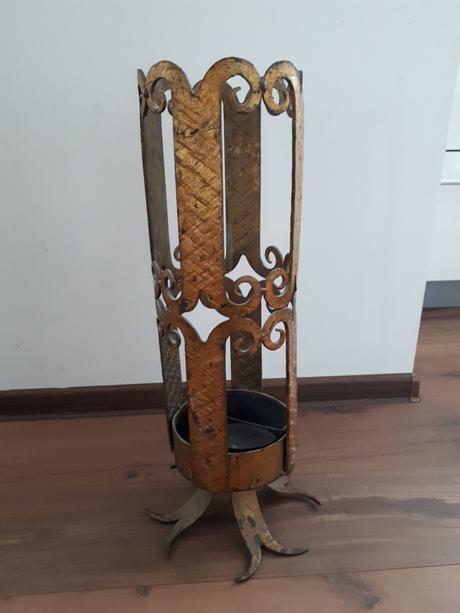 Starožitný stojan na dáždniky, 