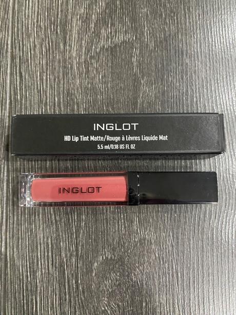 Tekutý matný rúž na pery (z douglas),