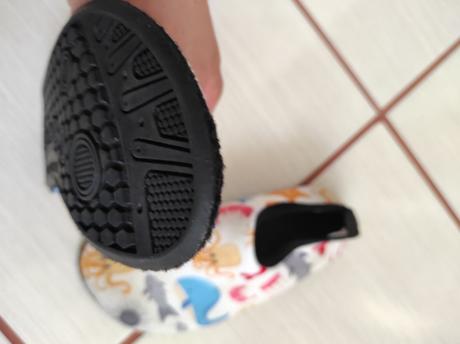 Topánky do vody, 28