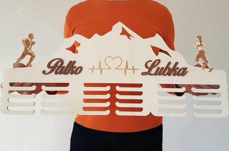 65cm vešiak na medaily,