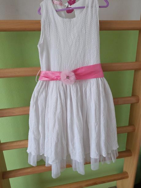 Šaty na oslavu, 140