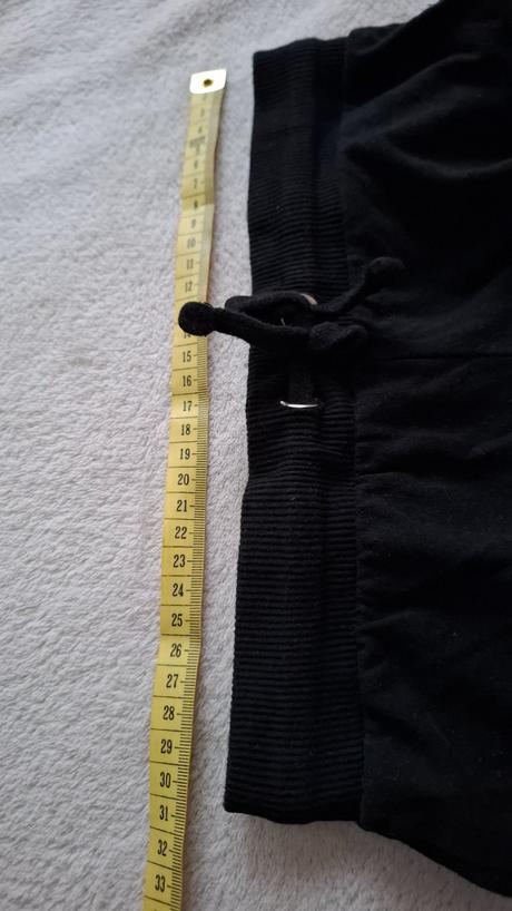 Čierne tenke teplaky, pepco,134