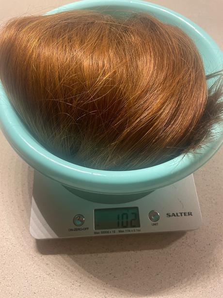 Hnede prirodne vlasy, 