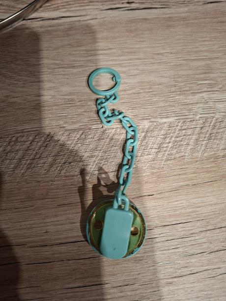 Zelená retiazka na cumlík, suavinex