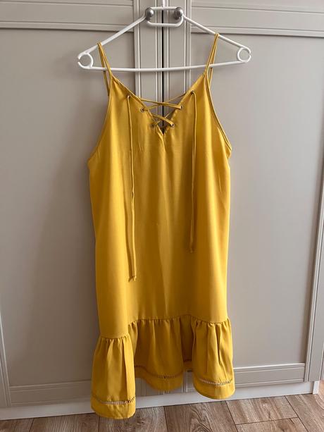 Žlte letne saty uni, 