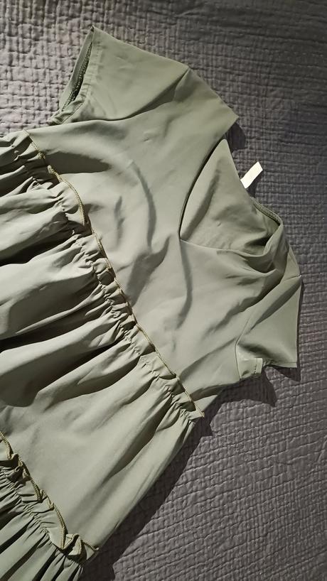 Tmavozelené šaty, s