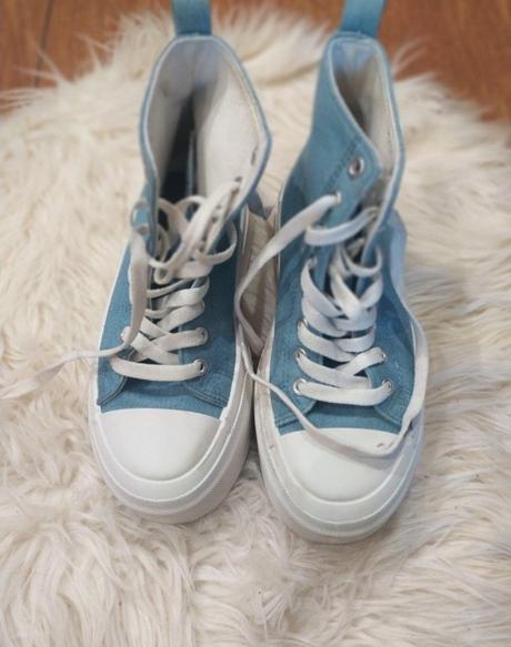 Tenisky so srdiečkom, 36